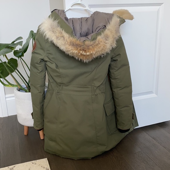 Aritzia highlander coat - Picture 6 of 8